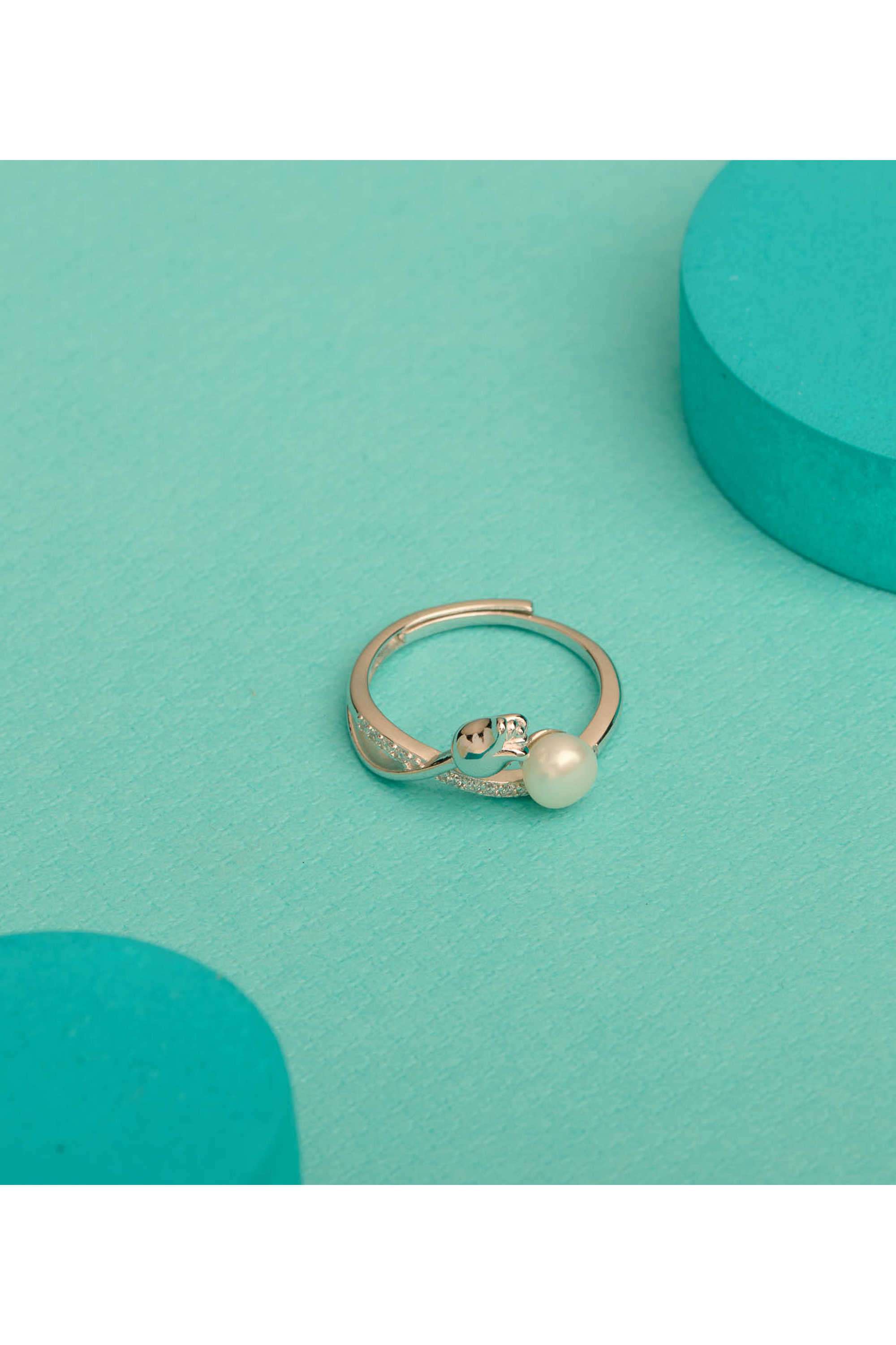 Silver-Casual-Wear-Women-Eternal-Glow-Ring