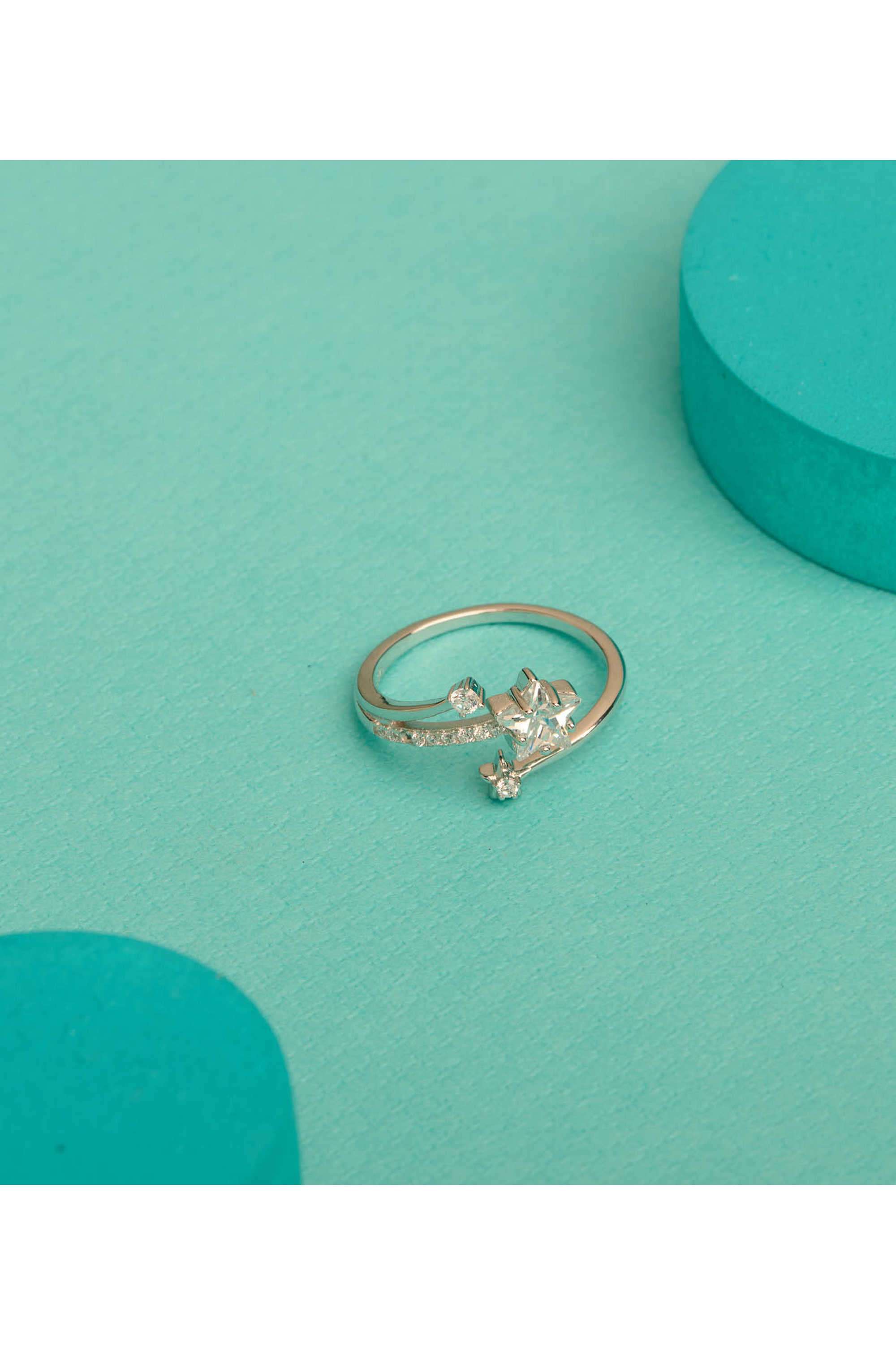 Silver-Casual-Wear-Women-Royal-Charm-Ring