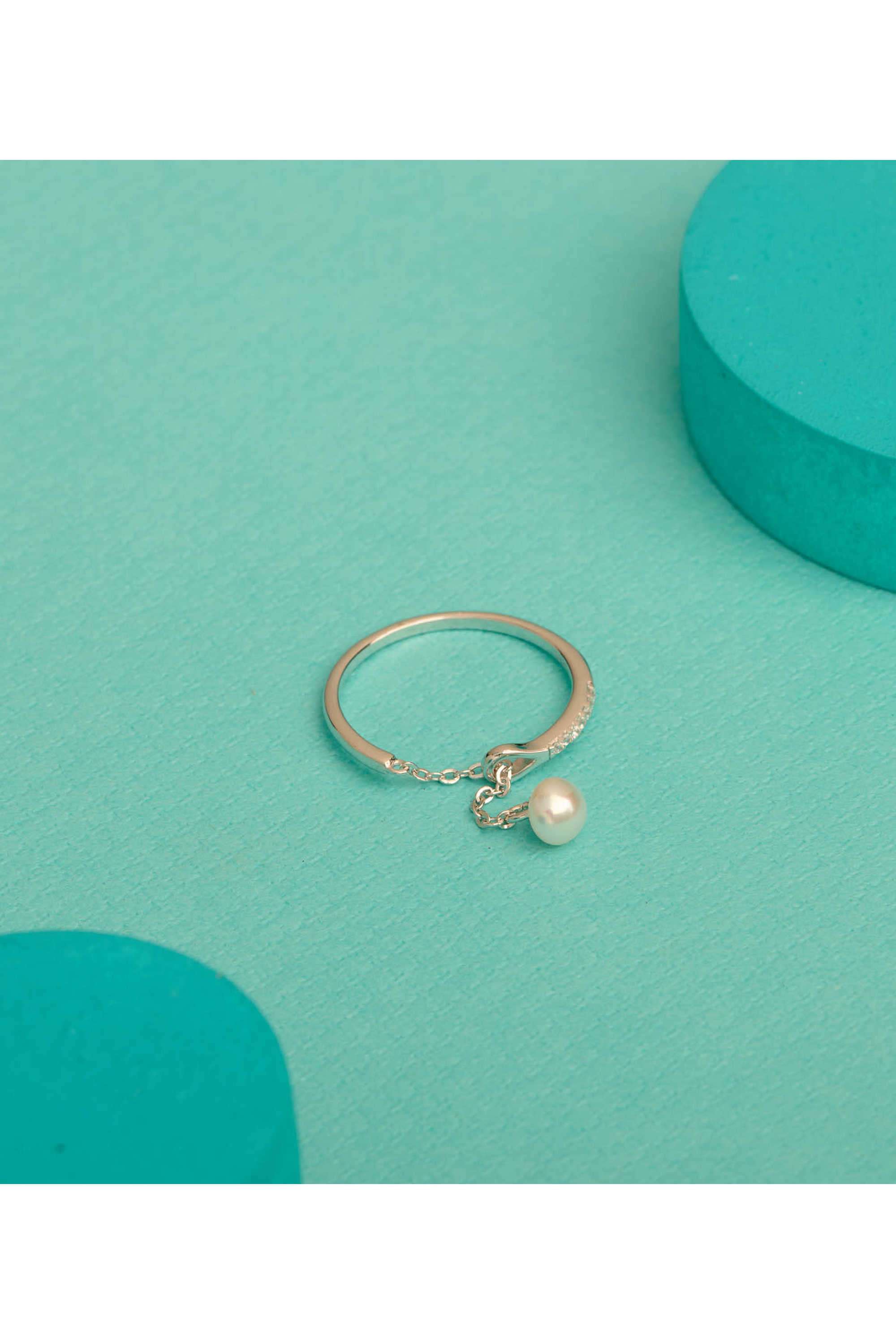 Silver-Casual-Wear-Women-Blossom-Shine-Ring