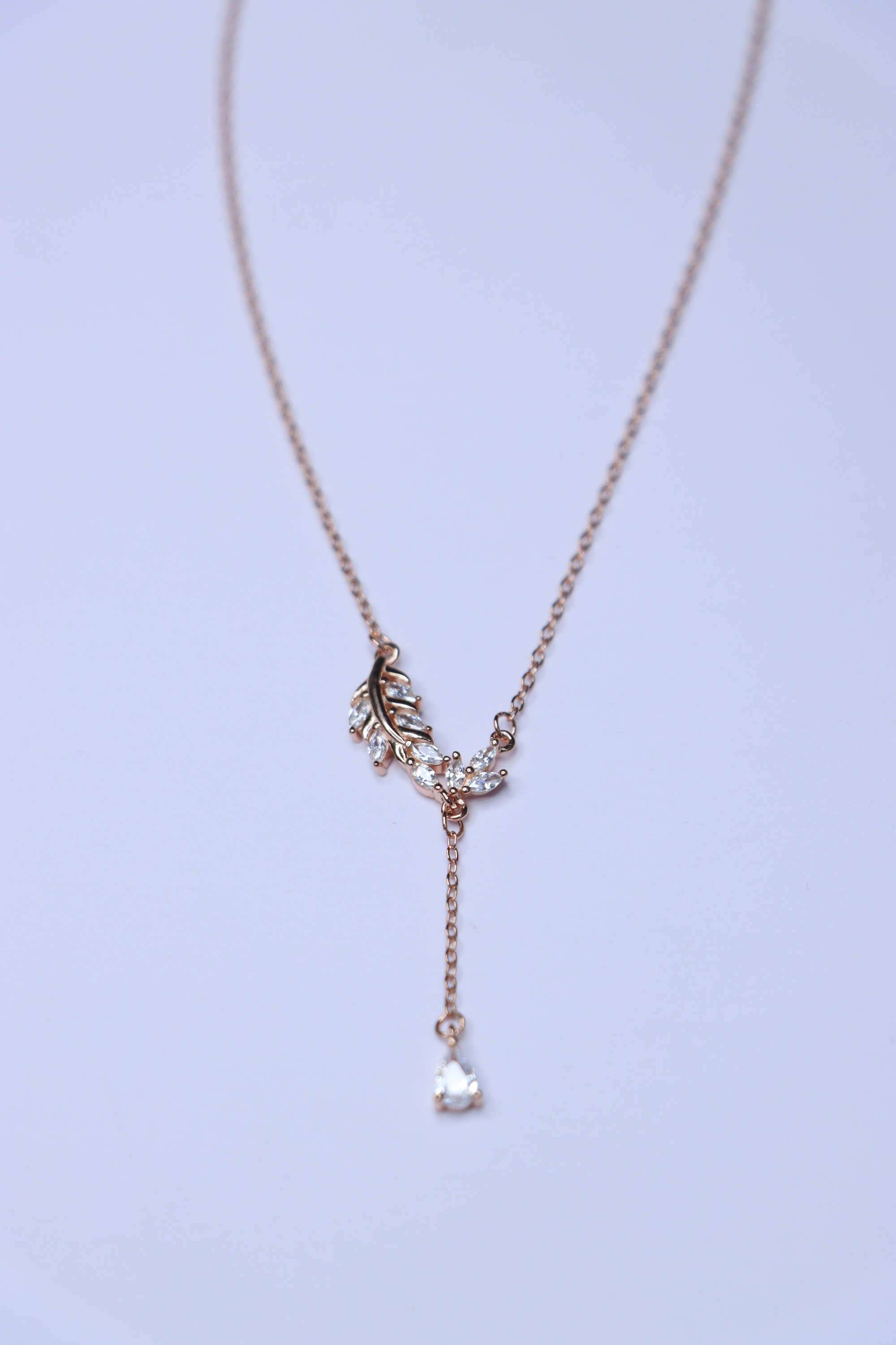 Rose-Gold-Collection-Silver-Casual-Wear-Women-Golden-Mirage-Necklace