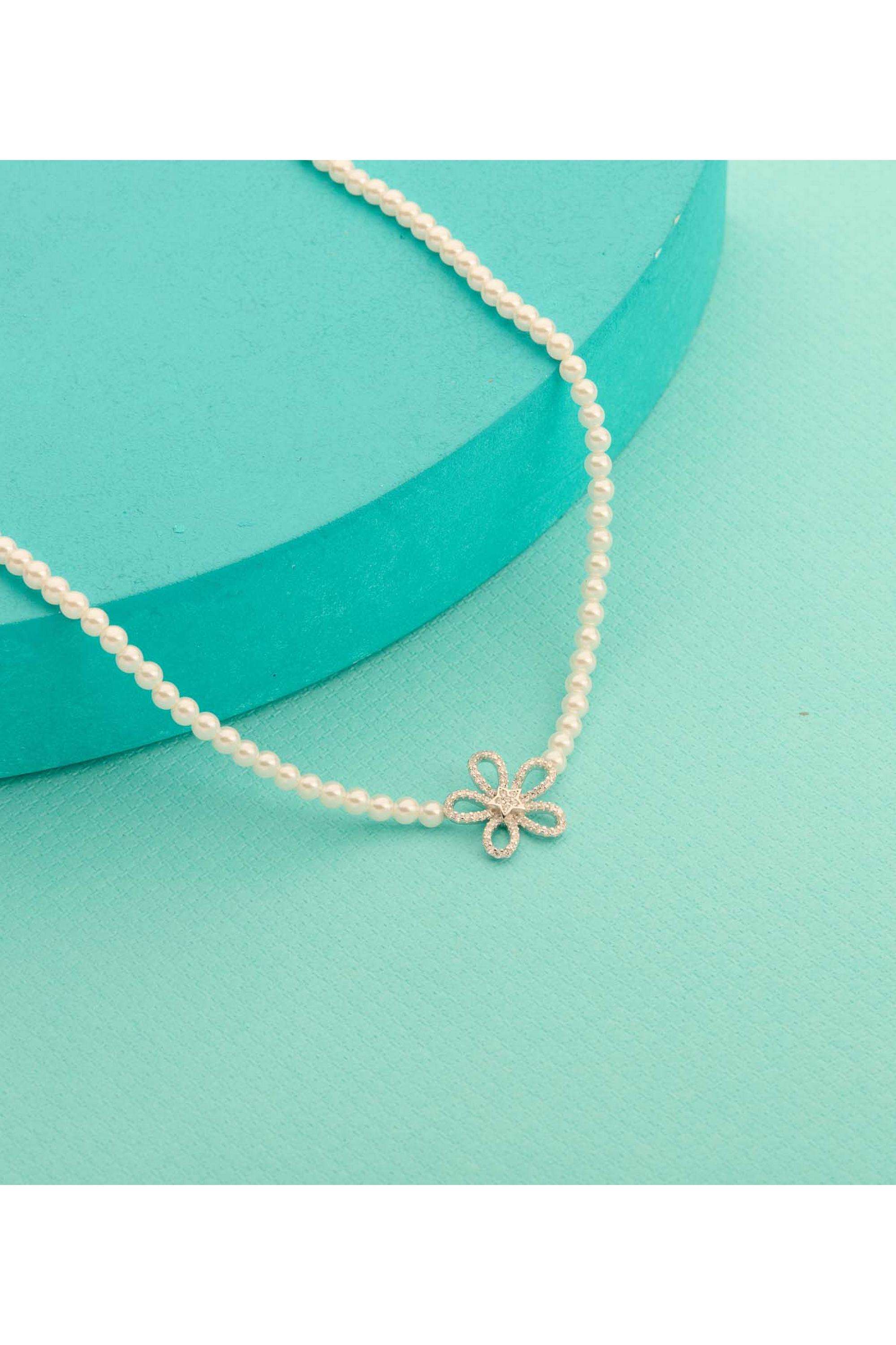 Silver-Casual-Wear-Women-Nymeria-Gleam-Necklace