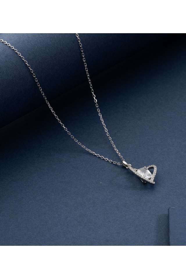 Timeless-Heart-Pendant-Necklace