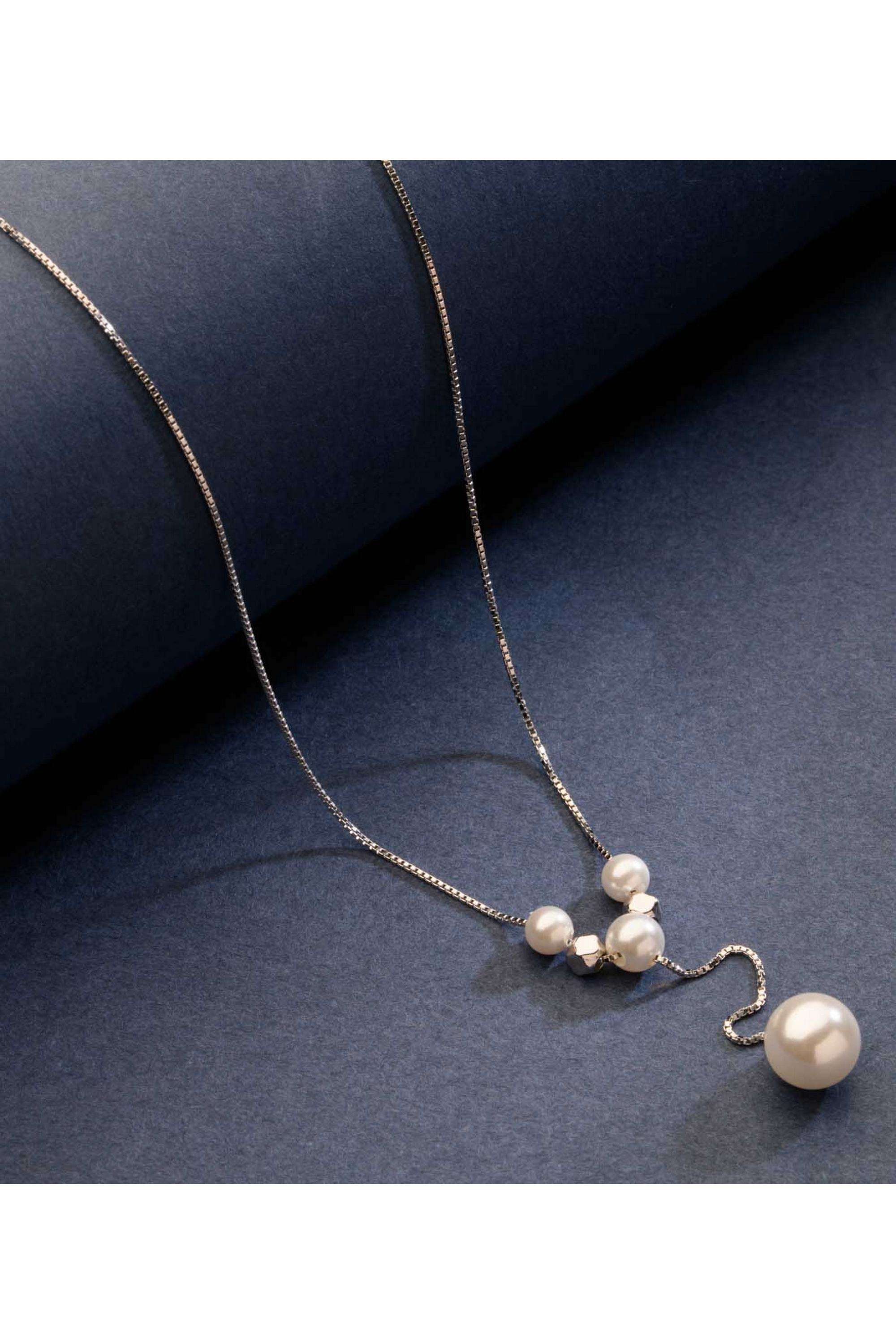 Silver-Casual-Wear-Women-Lunoria-Shine-Necklace