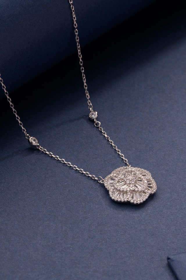 Silver-Classic-Flora-Necklace-Set