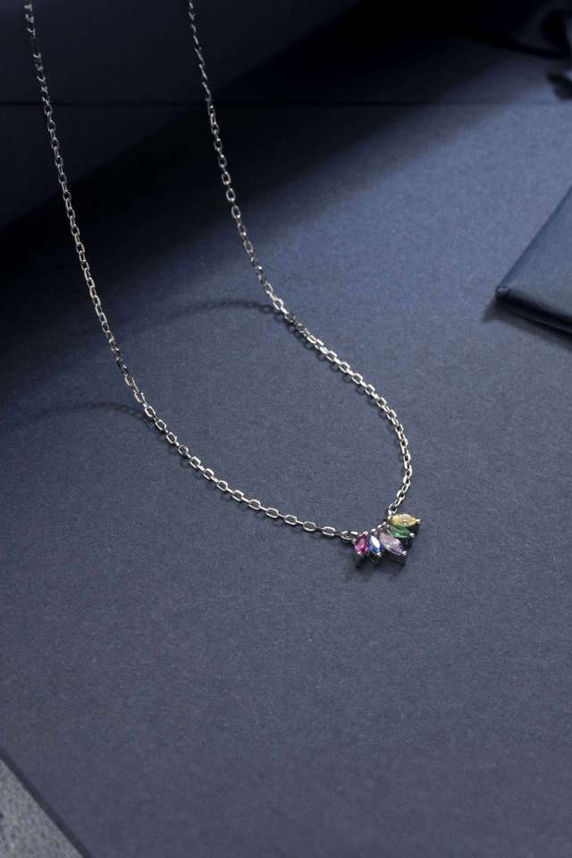 Silver-Petals-Necklace