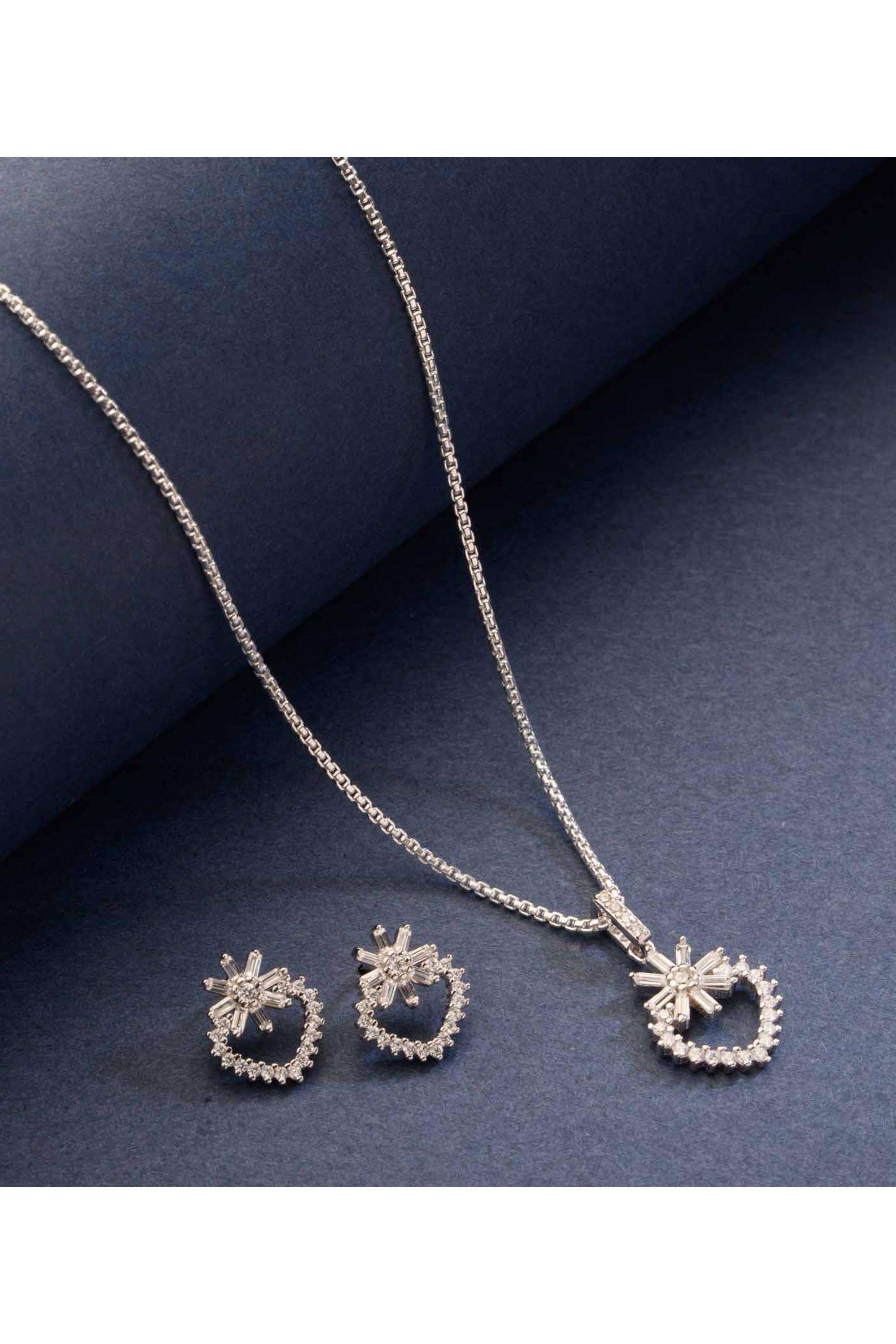 Bright-8-Star-Pendent-Set