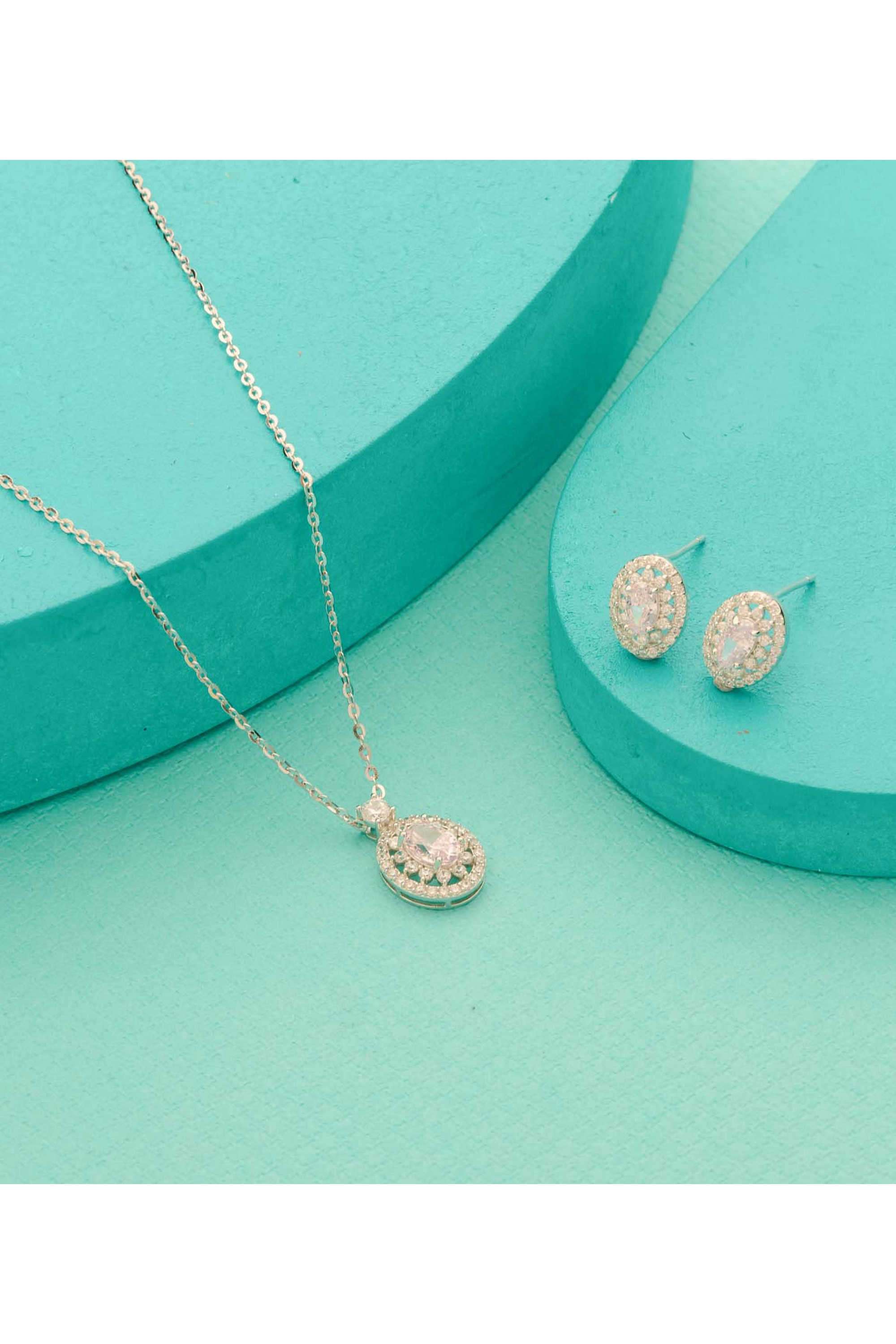 Silver-Casual-Wear-Women-Velvet-Shine-Necklace-Set