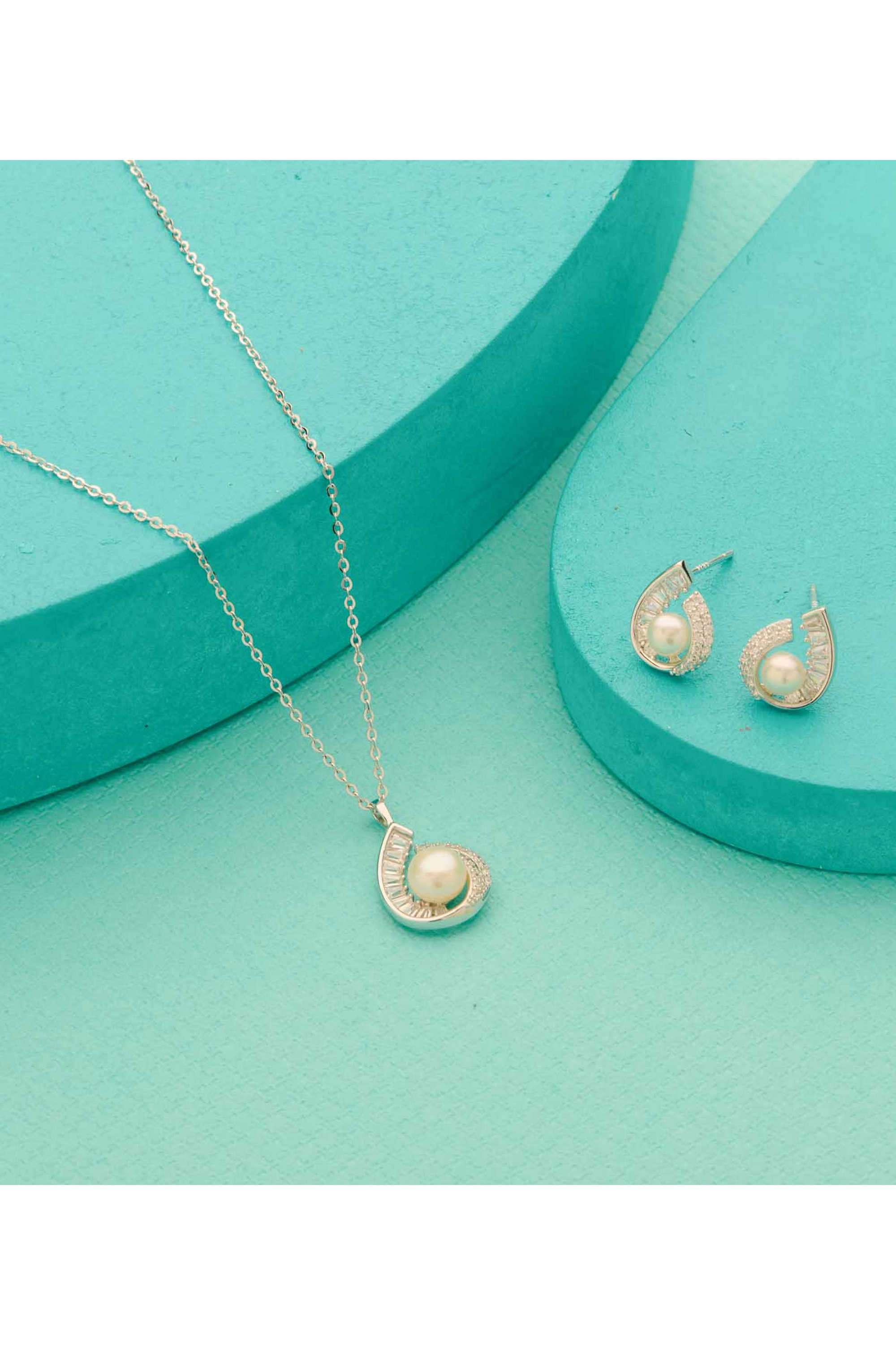 Silver-Casual-Wear-Women-Infinity-Glow-Necklace-Set