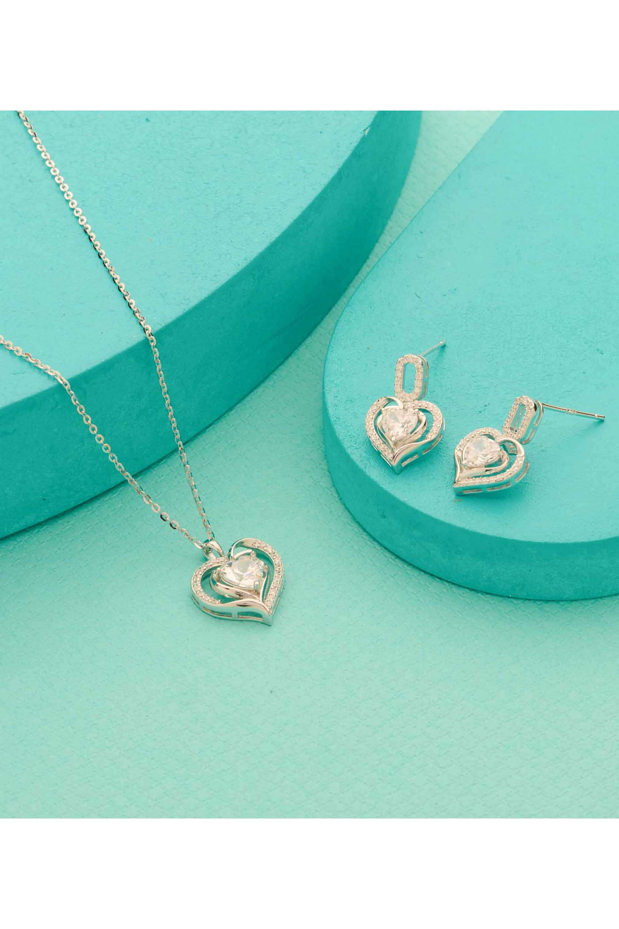 Silver-Casual-Wear-Women-Mystic-Allure-Necklace-Set