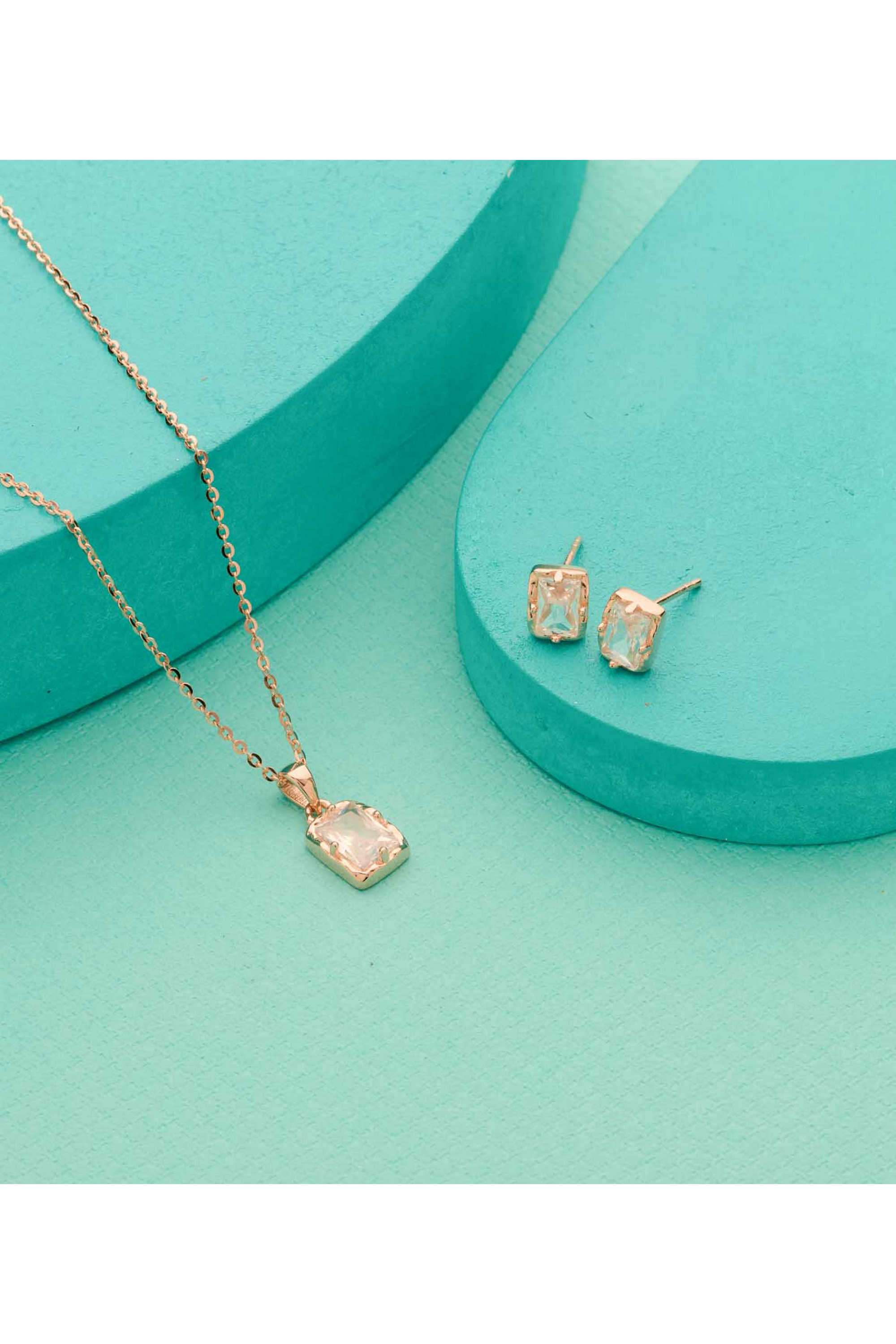 Silver-Casual-Wear-Women-Luminous-Beauty-Necklace-Set