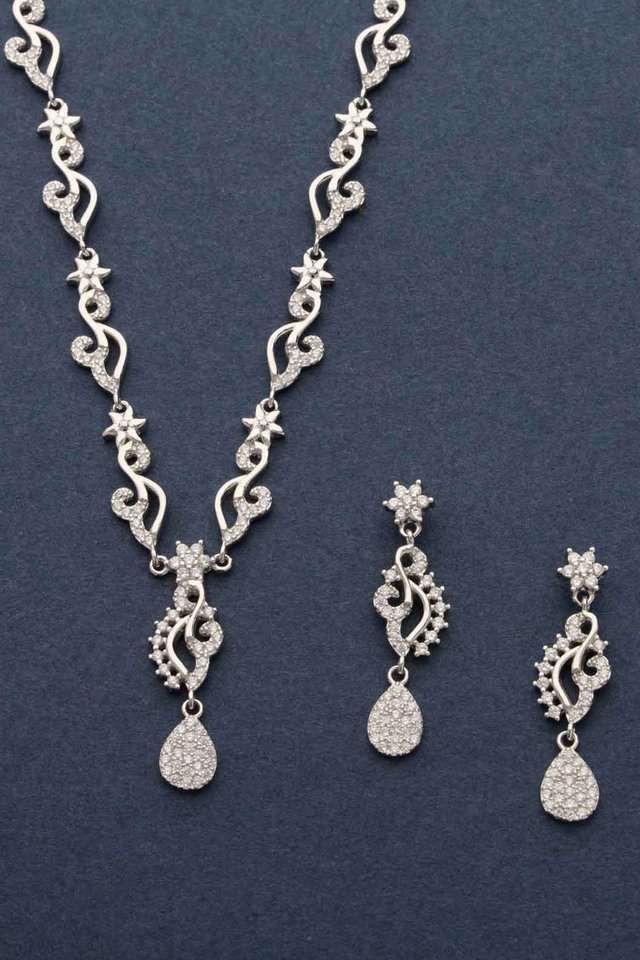 The-Dreamy-Sparkle-Silver-Necklace-Set