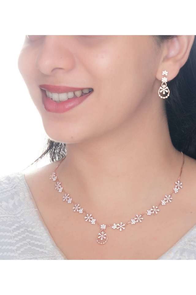 gargi by png diamond necklace