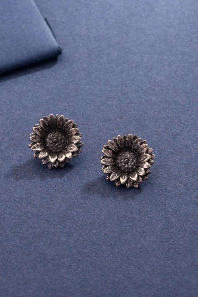 Silver-Oxidised-Sunflower-Earrings