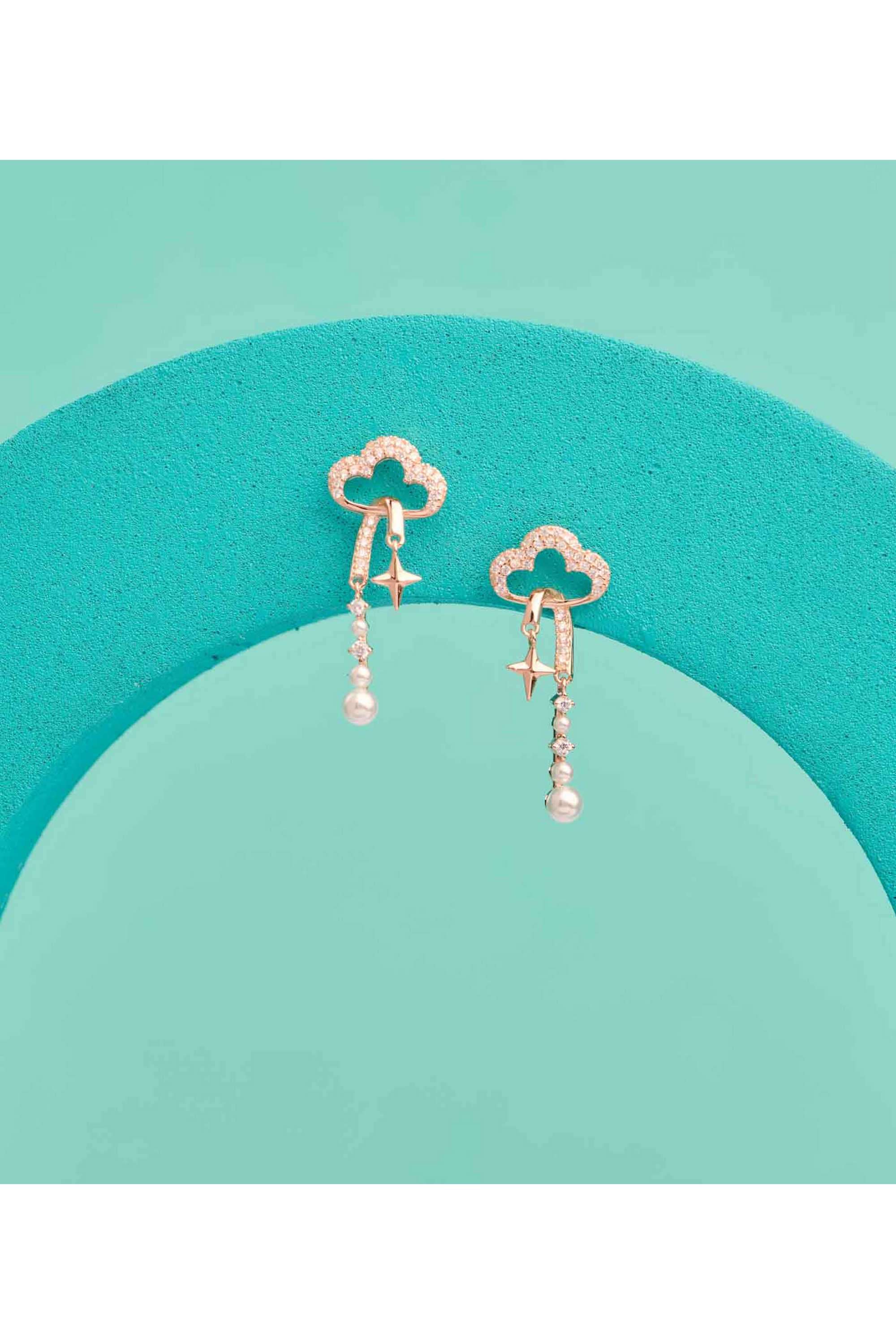 Silver-Casual-Wear-Women-Earrings-Velvet-Spark-Top