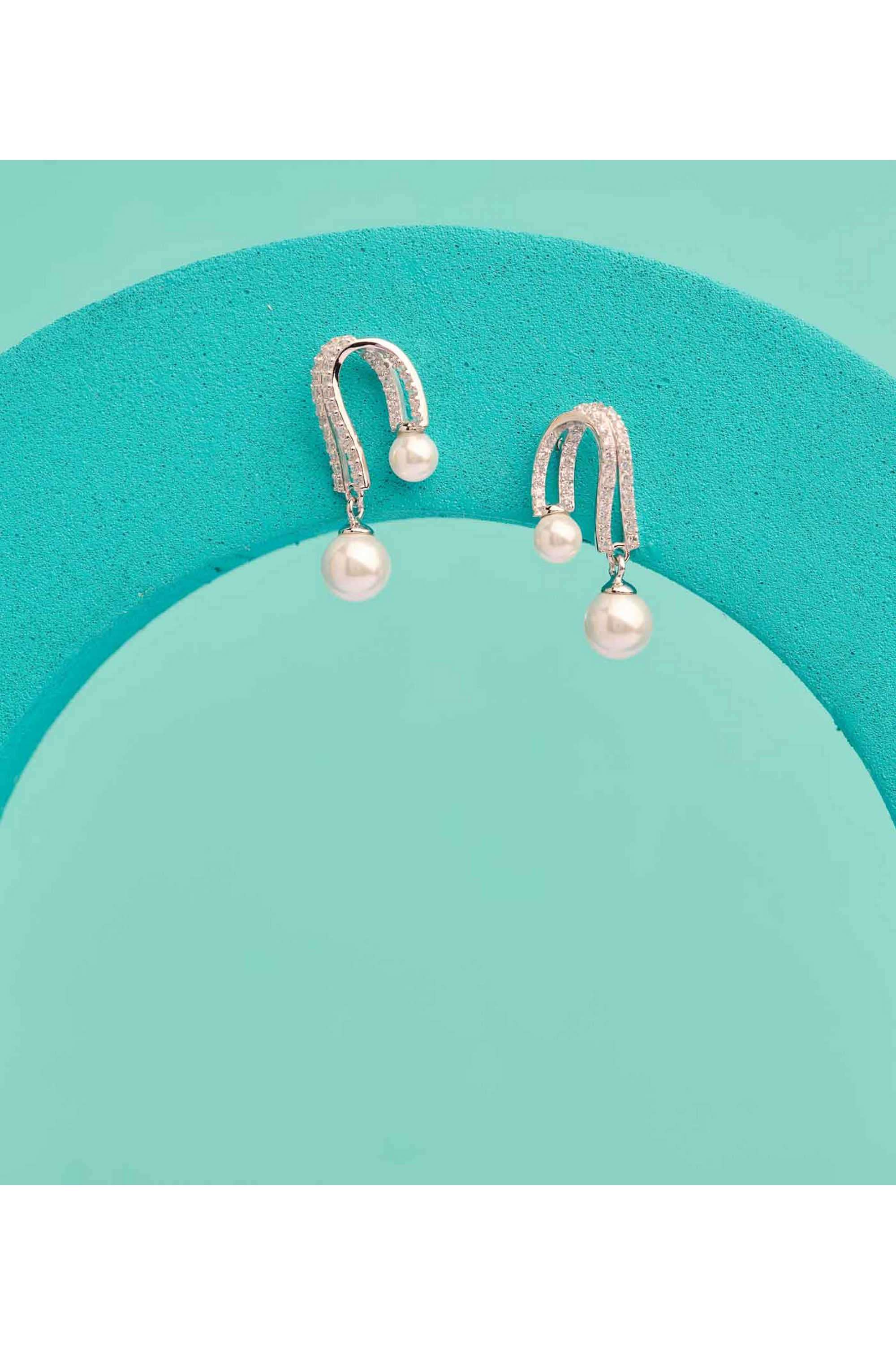 Silver-Casual-Wear-Women-Earrings-Infinity-Shine-Top