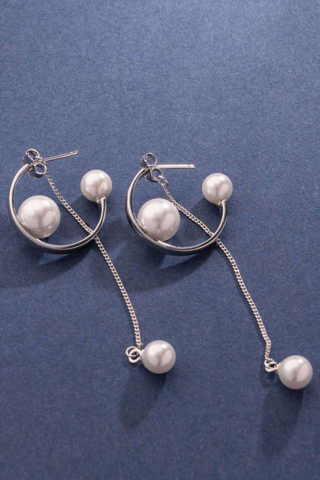 Silver-Grouped-Pearl-Earrings