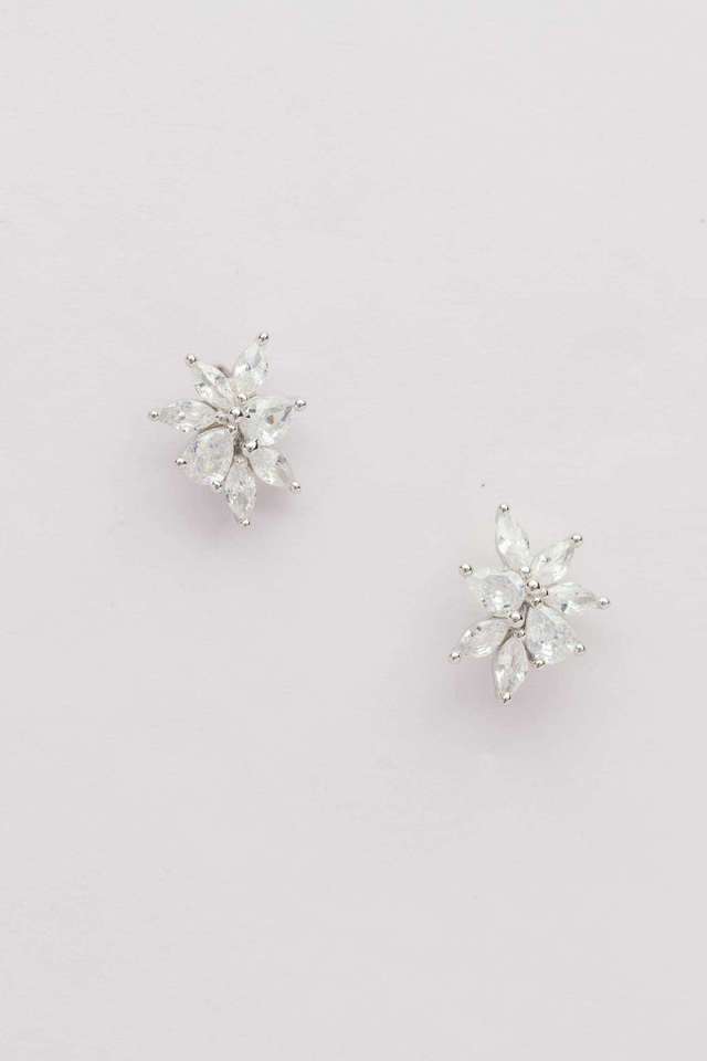 Silver-White-Flower-Earrings