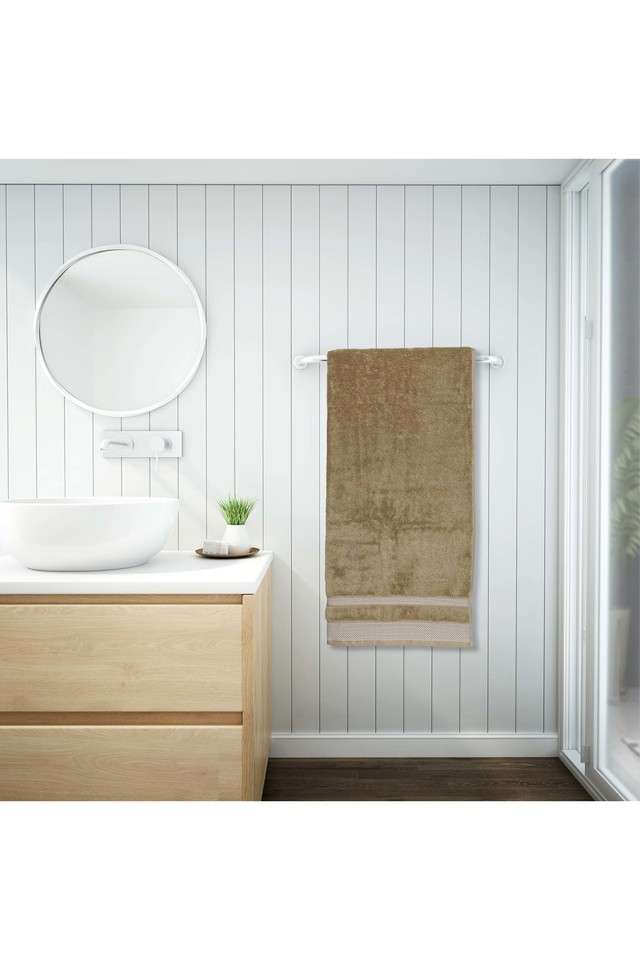 Solid-Dobby-Cotton-600-GSM-Bath-Towel