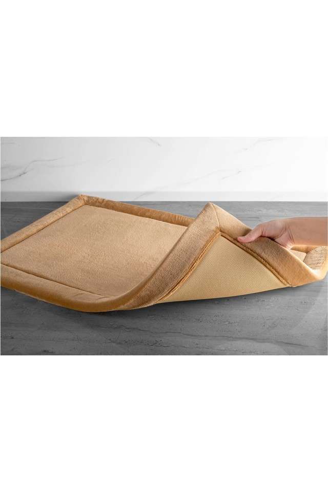 Anti-Skid-Super-Soft-Bath-Carpet-40-x-60-cm---Gold