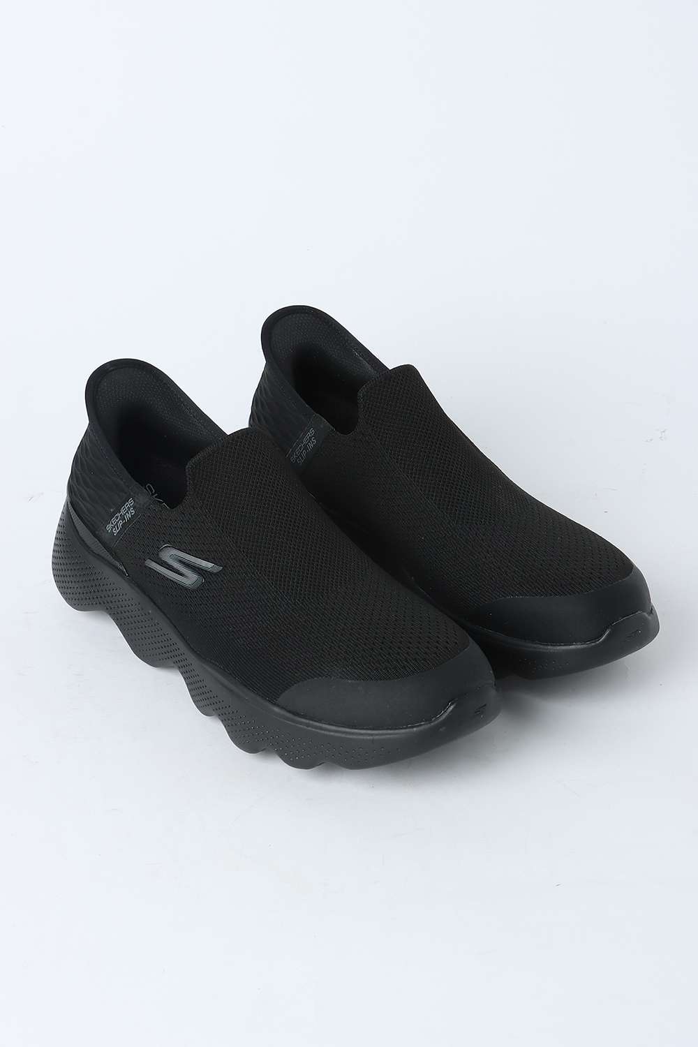 Go-Walk-Massage-Fit---Current-Mesh-Low-Tops-Slip-on-Men-s-Casual-Shoes
