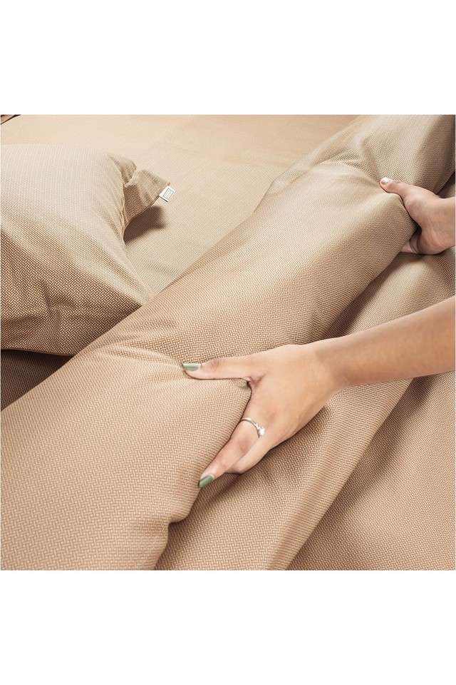 Yogalife-Tokyo-Cotton-500-TC-King-Bed-Sheet-with-2-Pillow-Covers---05-Sepia