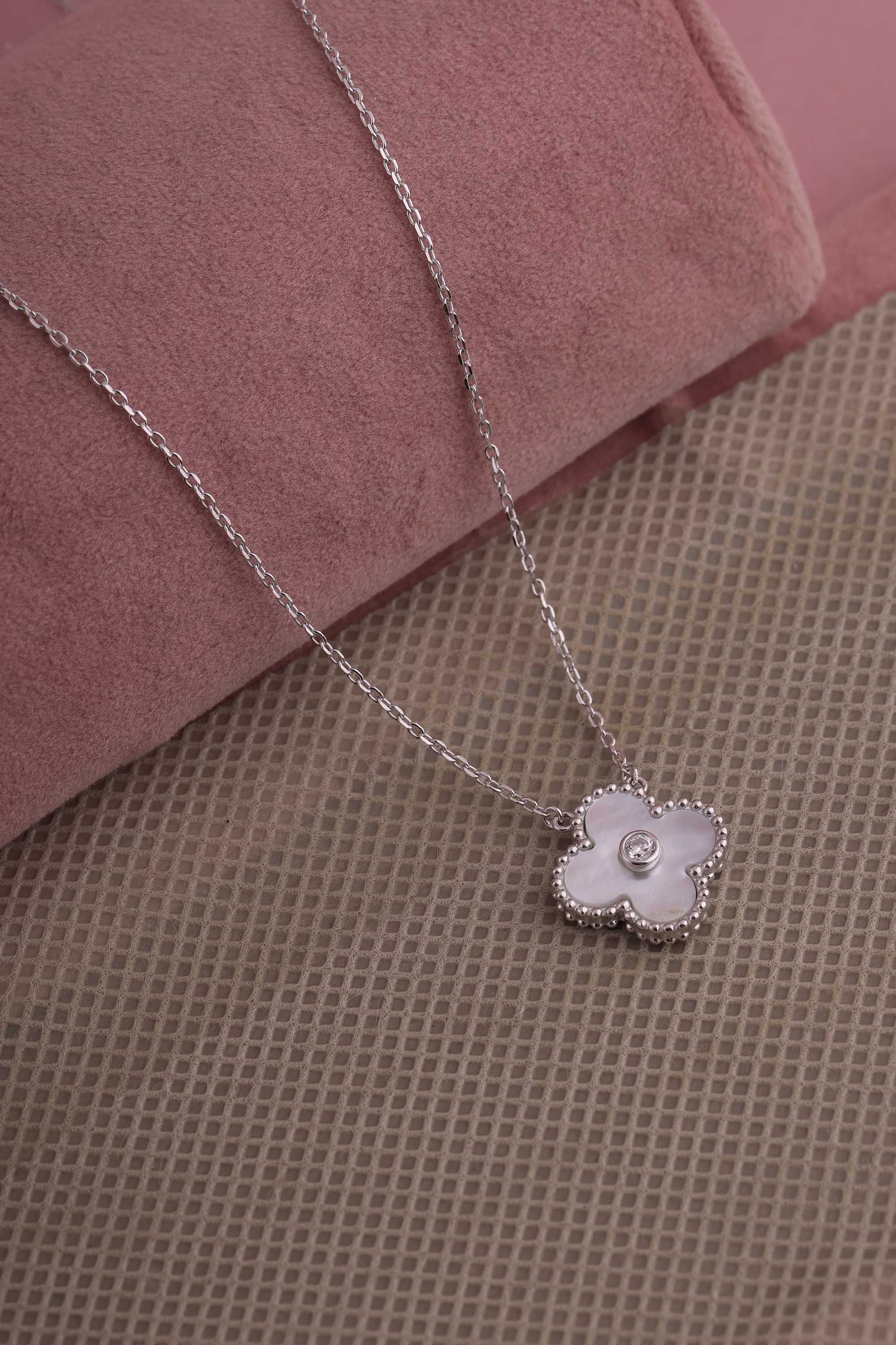 Women-Fashion-Western-Silver-Pendant