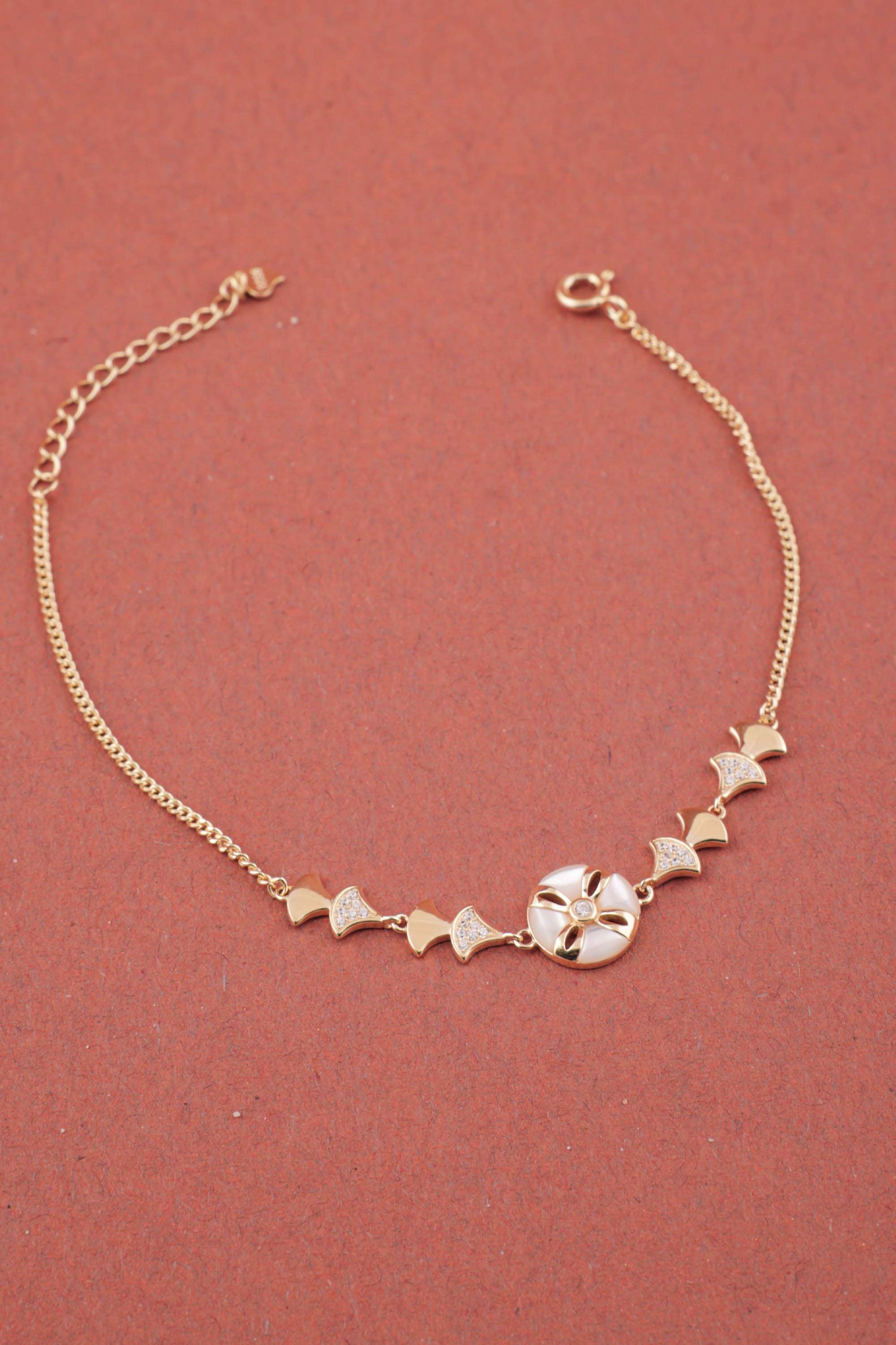 Silver-Casual-Wear-Women-Bracelets