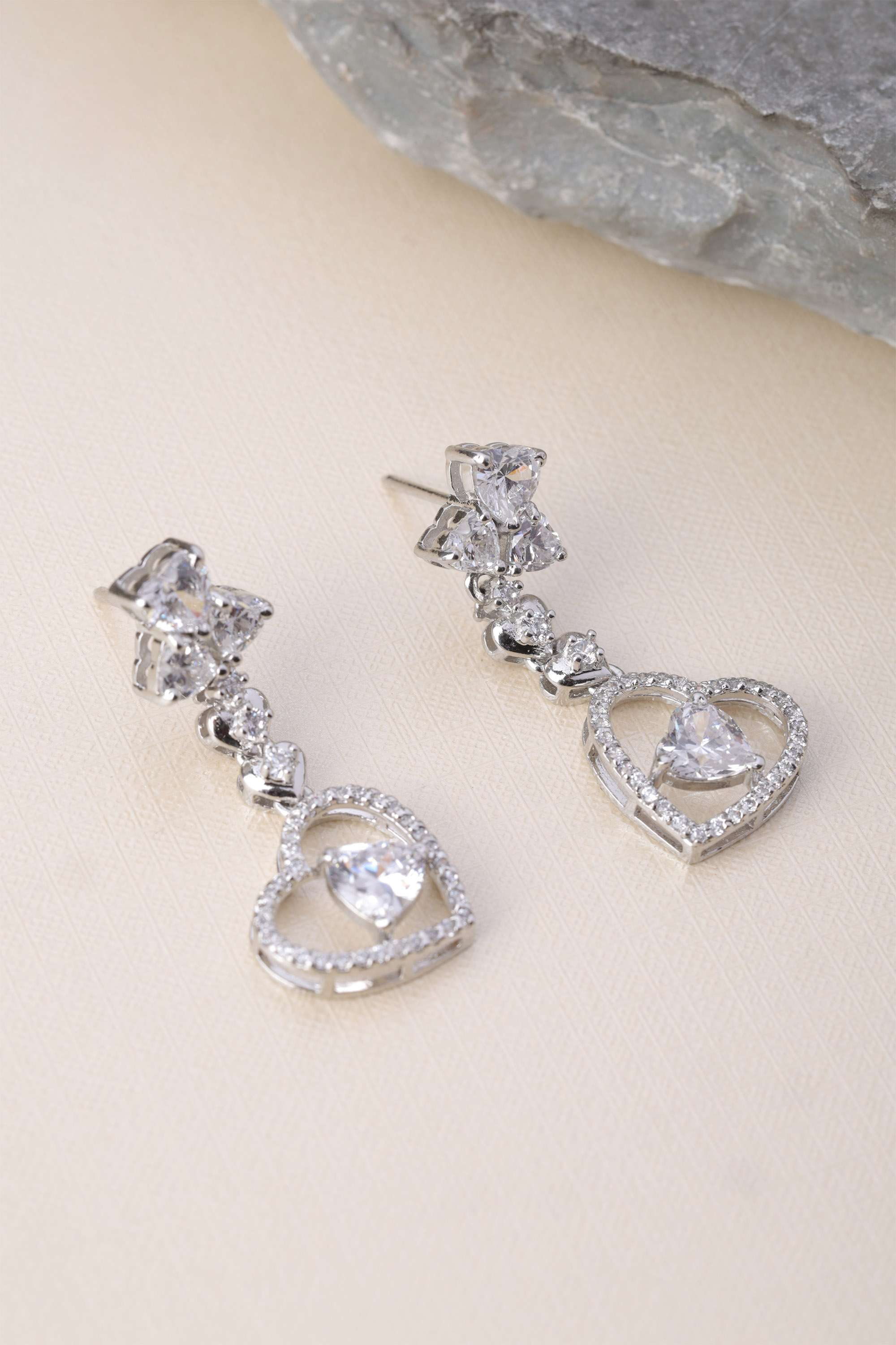 Gossip-Silver-Casual-Wear-Earring