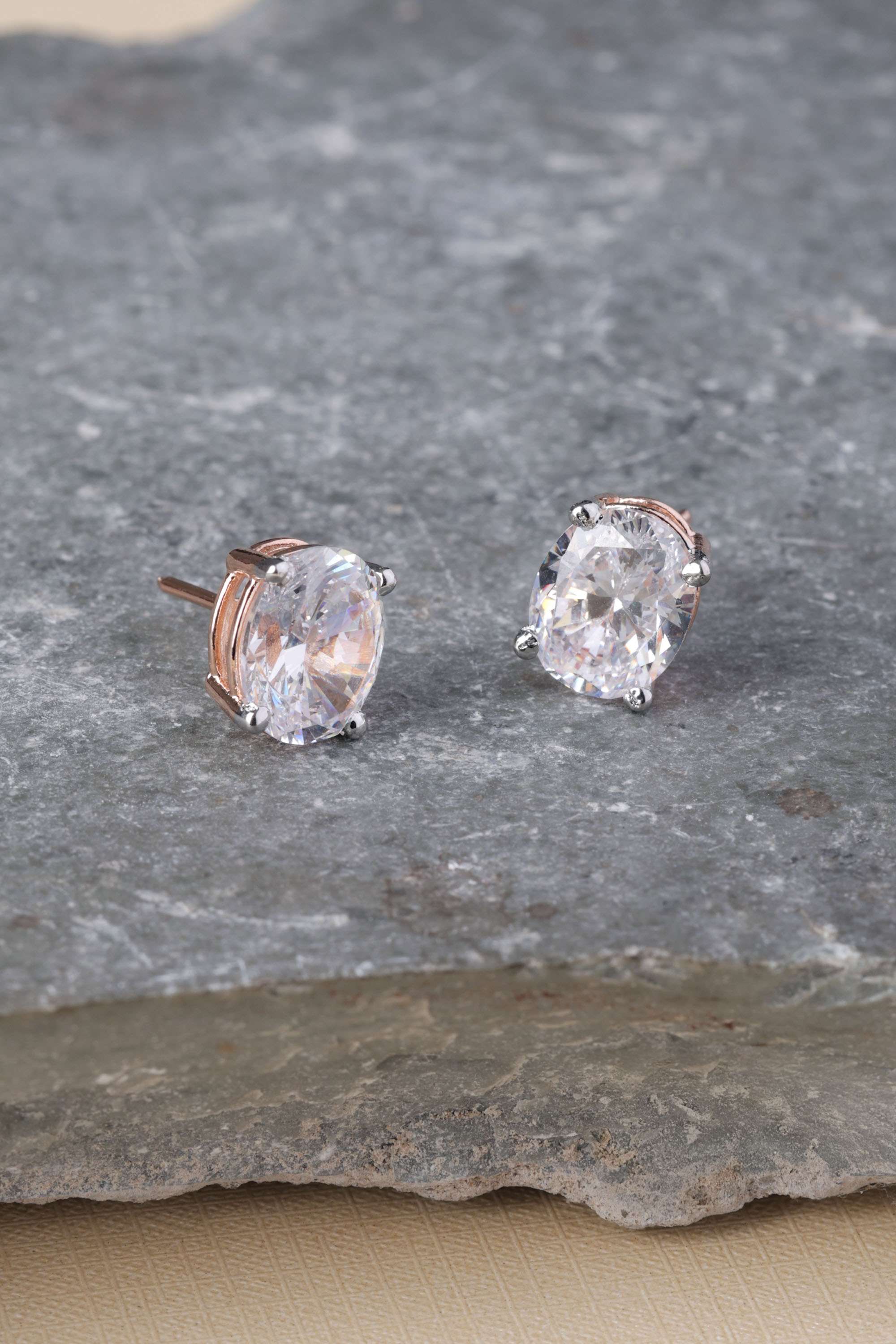 Gossip-Silver-Casual-Wear-Earring