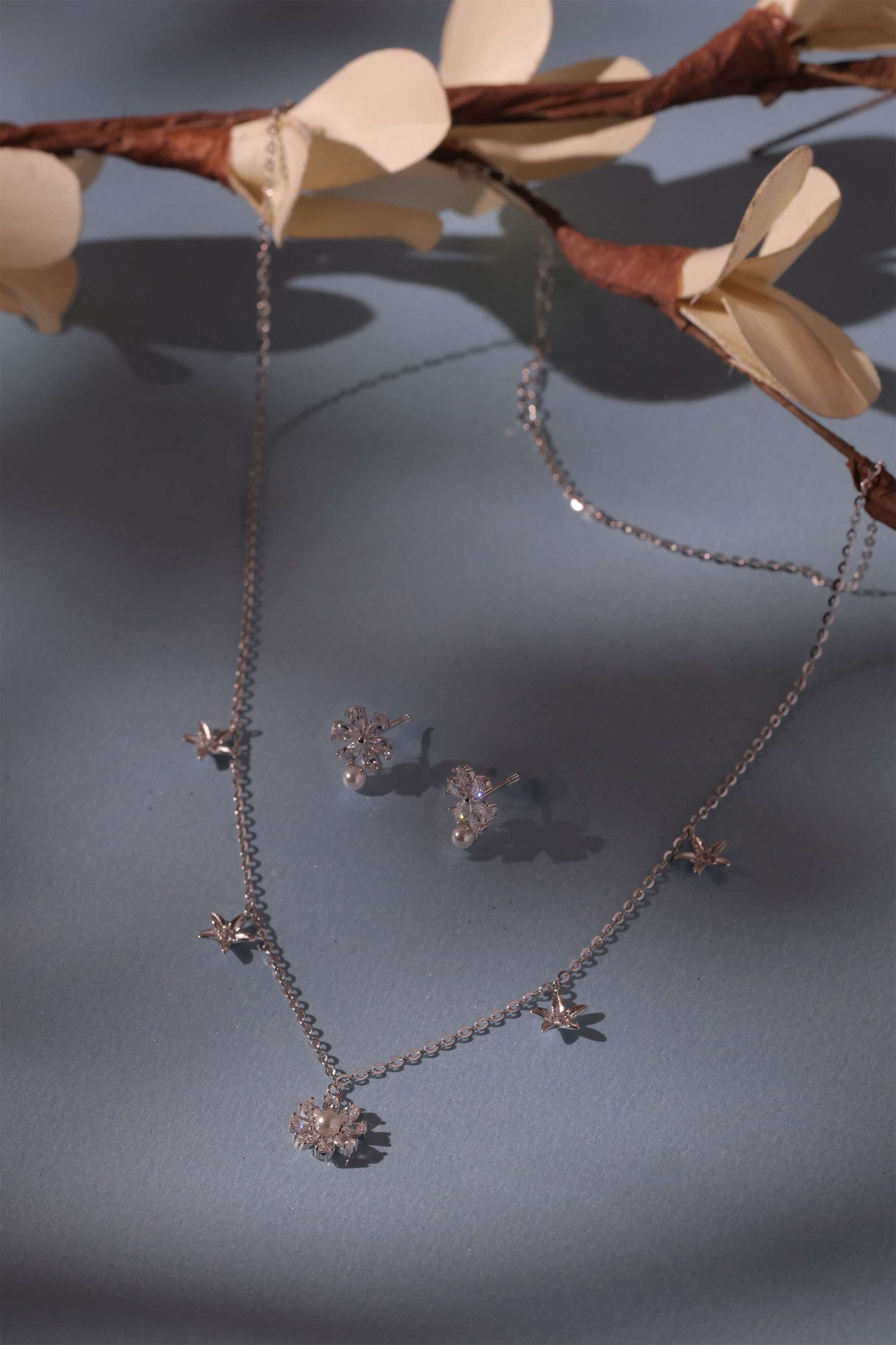 Silver-Casual-Wear-Women-Pendants