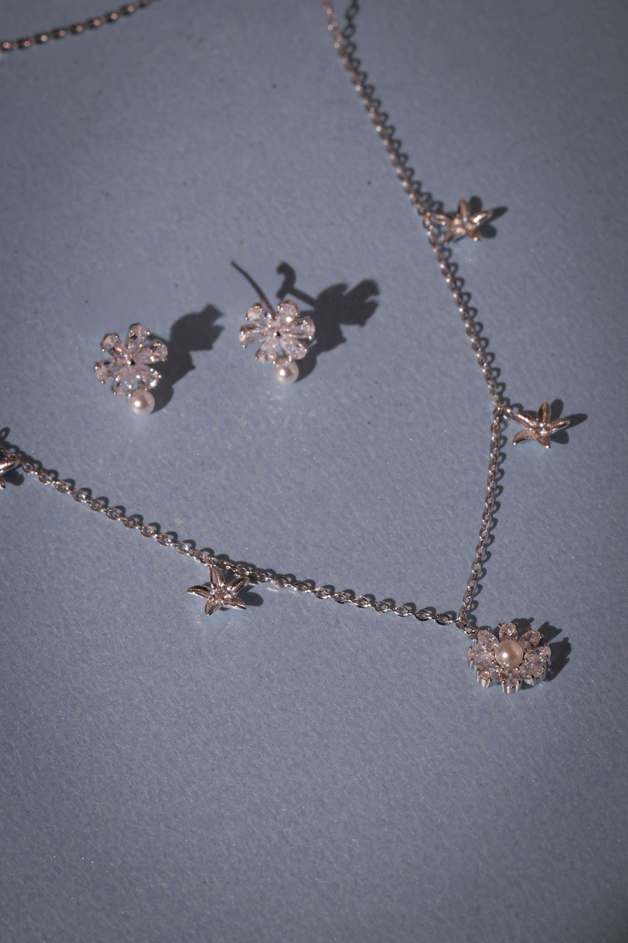 Silver-Casual-Wear-Women-Pendants