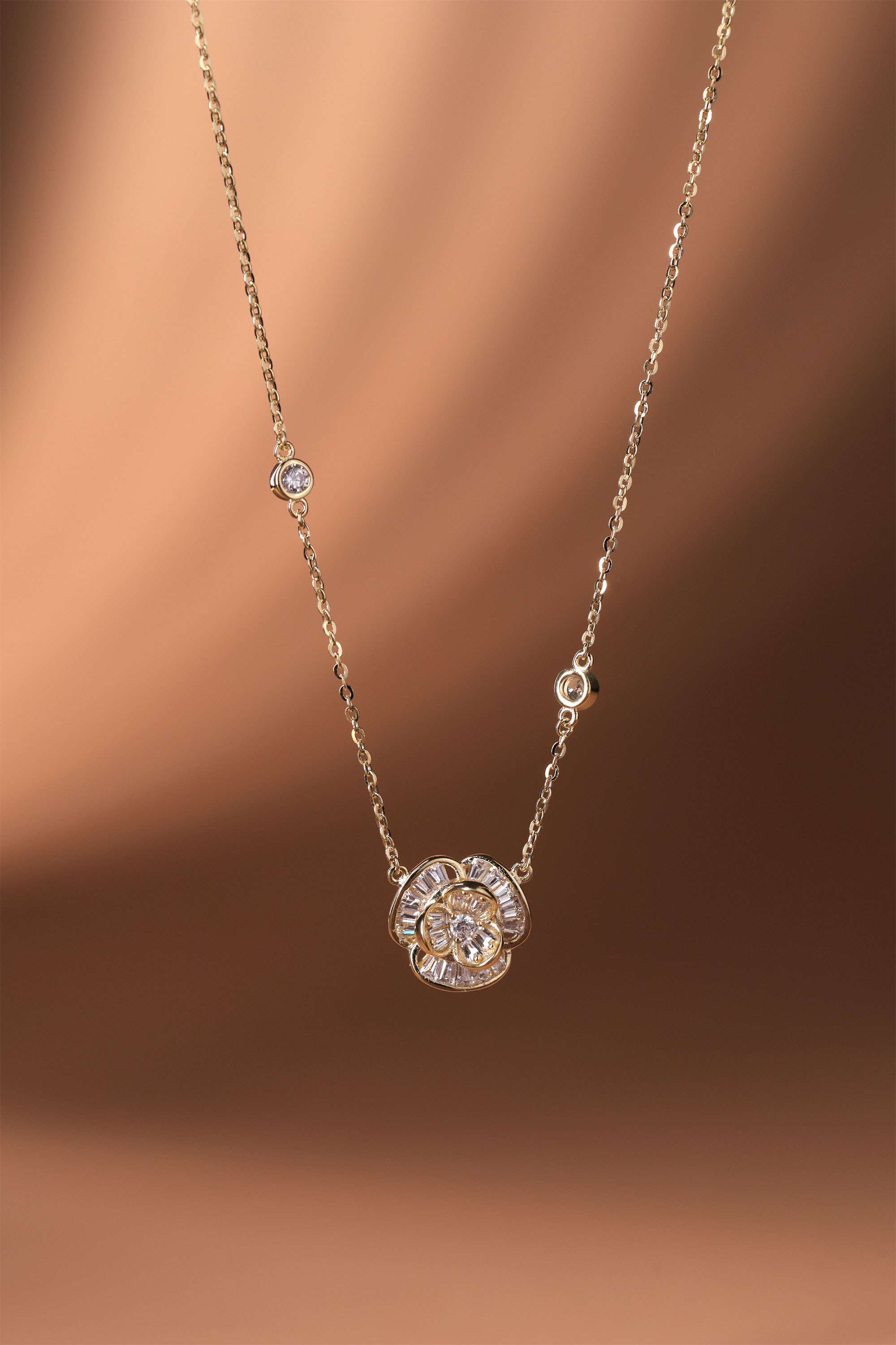 Silver-Pendants-For-Women