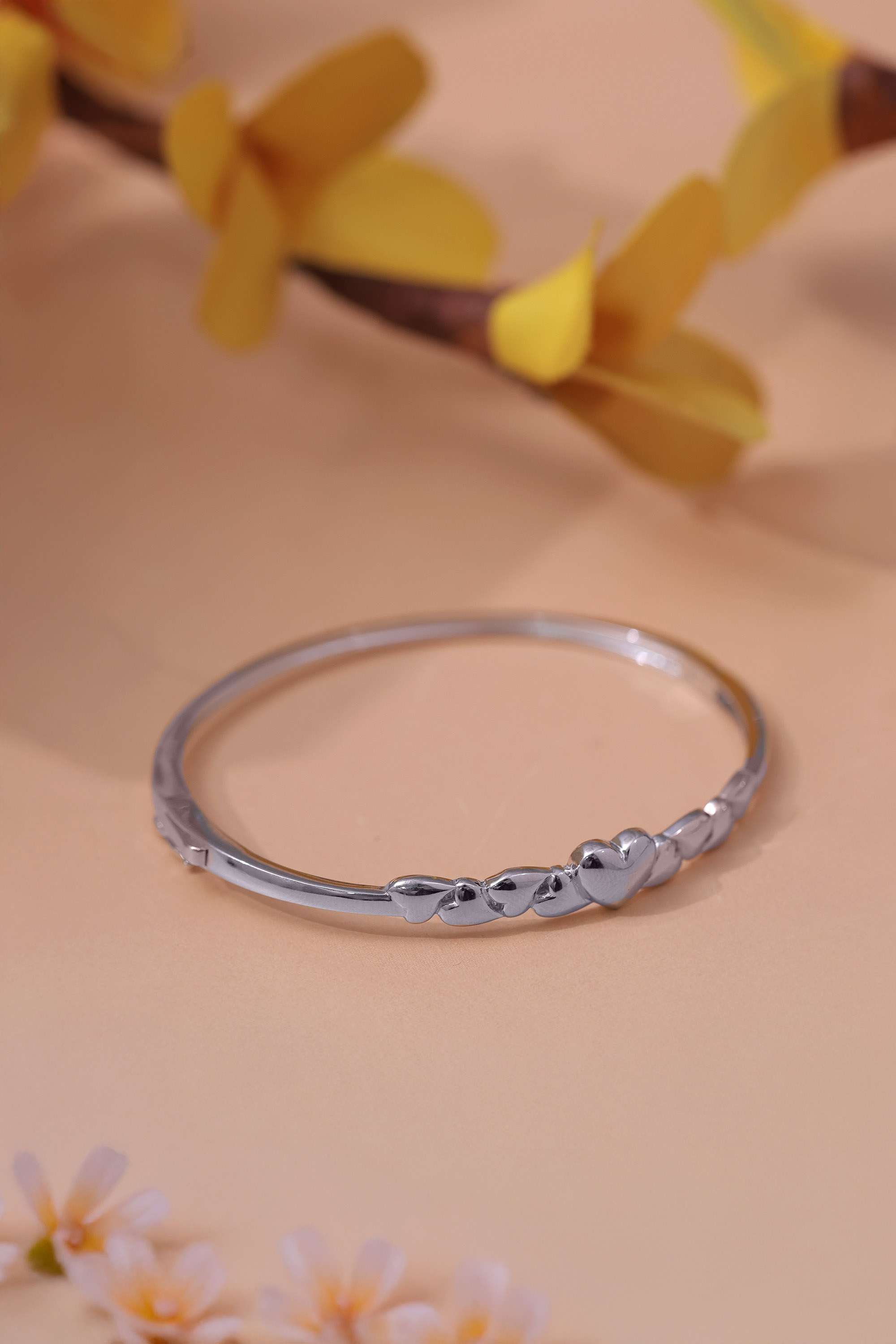 Silver-Casual-Wear-Women-Bracelets