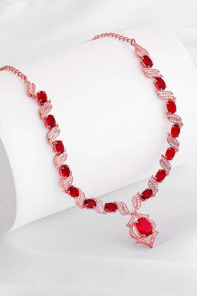 Rose-Gold-Pretty-Woman-Necklace