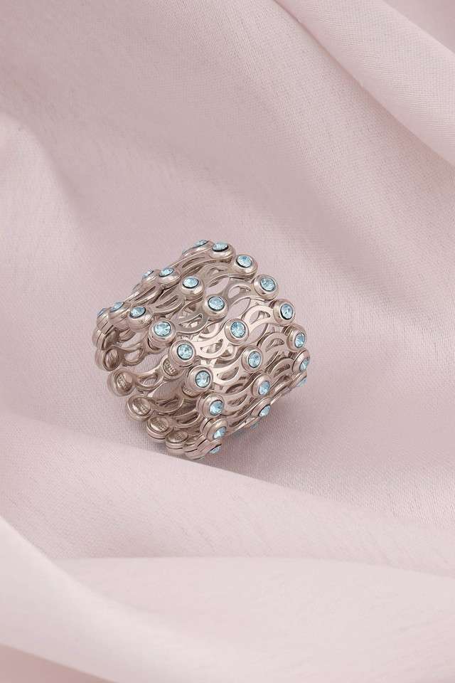 Silver-Supple-Bracelet-with-Aqua-Blue-Stones