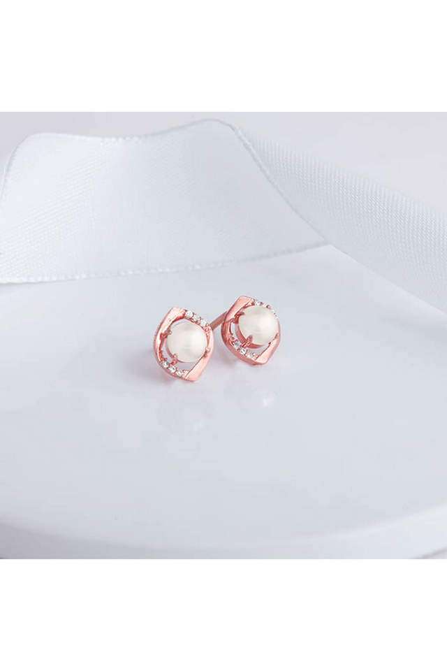 Rose-Gold-Pearl-fect-Earrings