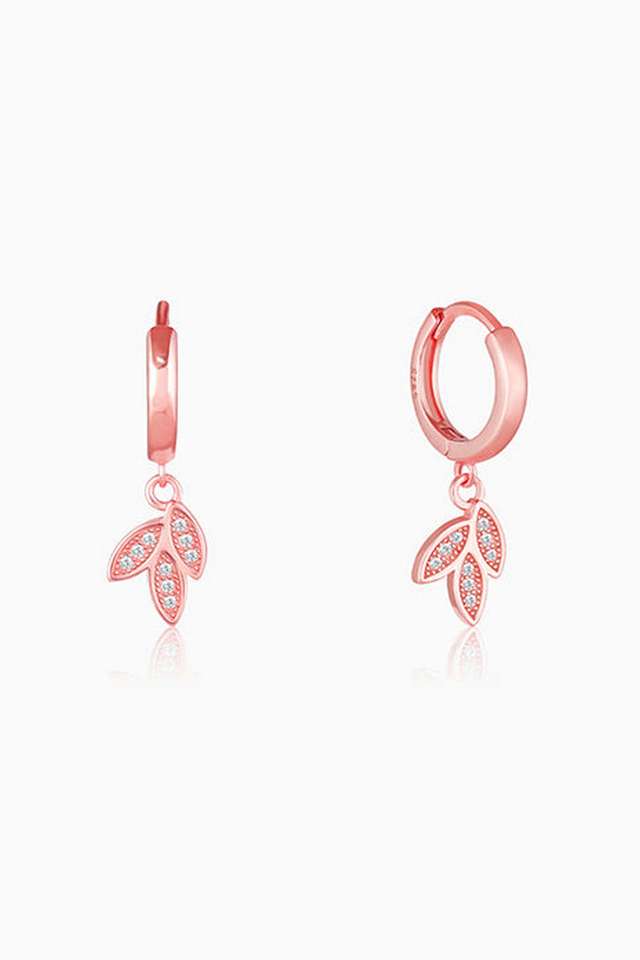 Anushka-Sharma-Rose-Gold-Petal-Trio-Hoop-Earrings