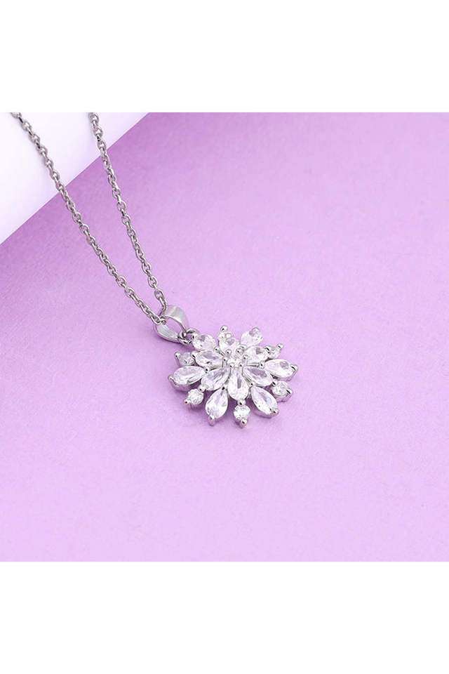 Silver-Heavenly-Flower-Pendant-With-Box-Chain
