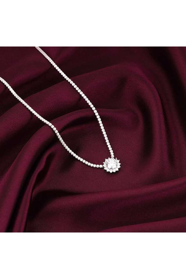 Silver-Solitaire-Floral-Necklace