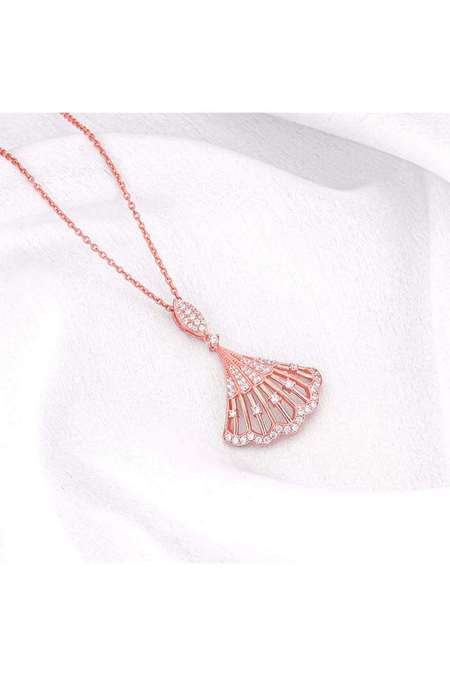 Rose-Gold-Seashell-Pendant-With-Link-Chain