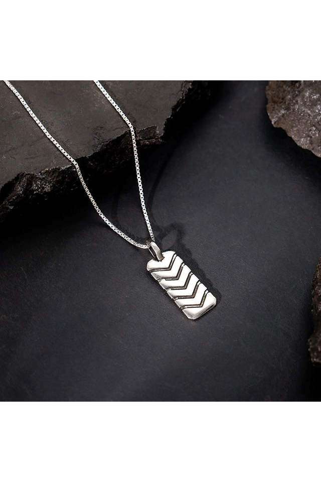 Oxidised-Silver-Retro-Pendant-With-Box-Chain
