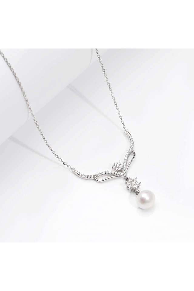 Silver-Floral-Studded-Pearl-Necklace