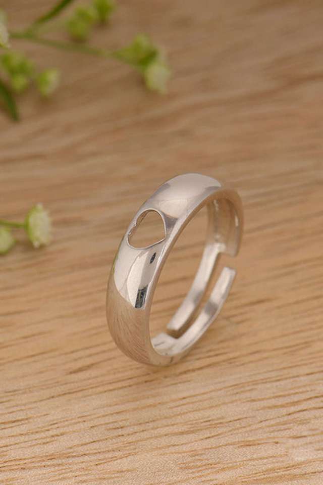Silver-Hollow-Heart-Ring
