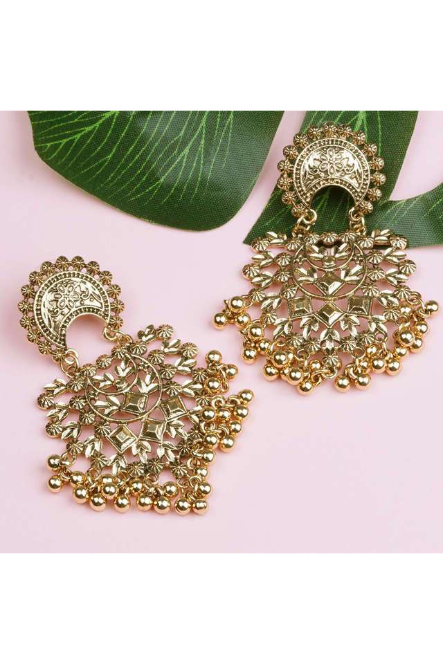 Ethnic-Golden-Long-Earings-And-Ghungroo