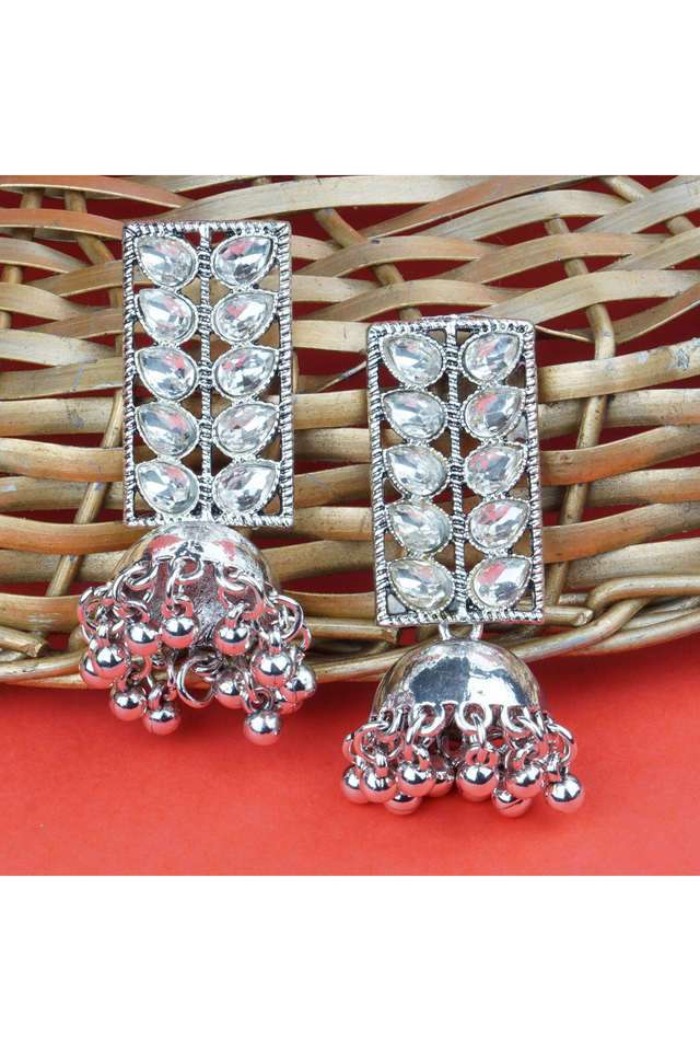 Silver-Long-Earings-With-Kundan-And-Jhumka