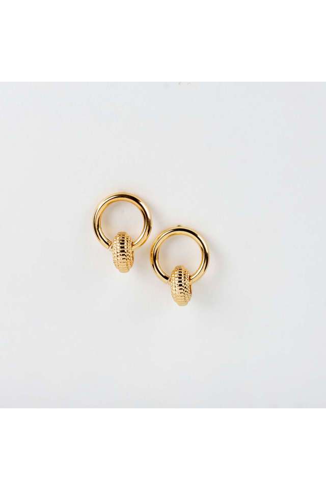 Western-Style-Round-Earrings-For-Girls-And-Women-Who-Wish-To-Make-A-Style-Statement