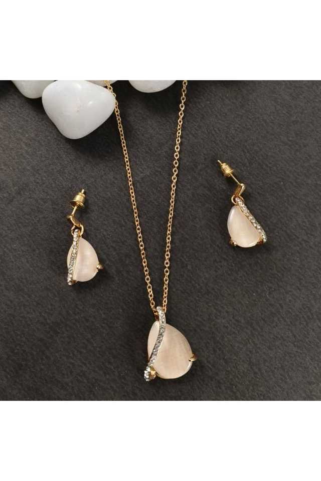 Gold-Plated-Pendant-&-Earring-Set-Elegant-Alloy-Jewellery-Set-for-Women-&-Girls
