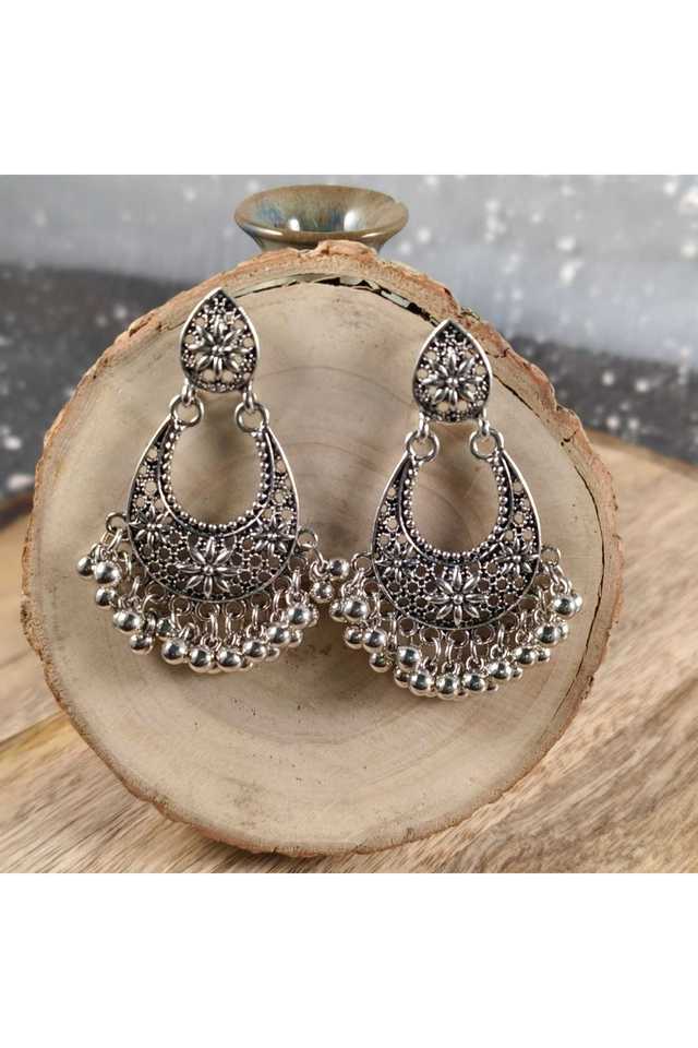 Silver-Hanging-Earrings-Elegant-Alloy-Dangler-Earrings-for-Women-&-Girls