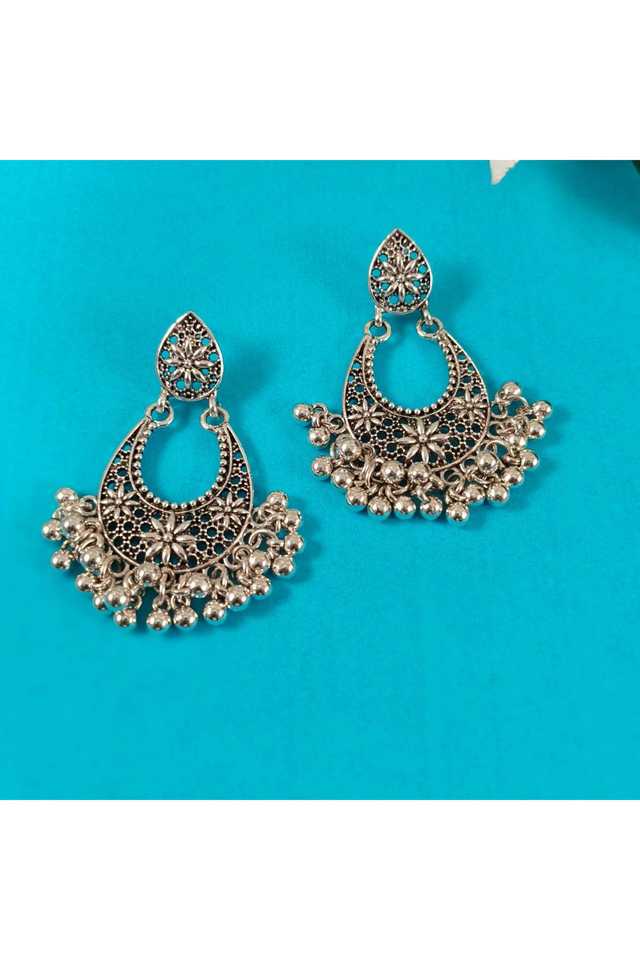 Silver-Hanging-Earrings-Elegant-Alloy-Dangler-Earrings-for-Women-&-Girls