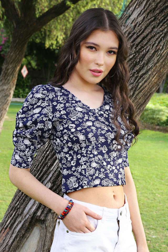 sera Floral Viscose V-Neck Women Top-picture-38